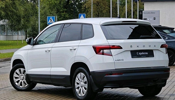 Skoda Karoq 1.4 4WD Внедорожник Style (2020) (150 л.с.) фото 4