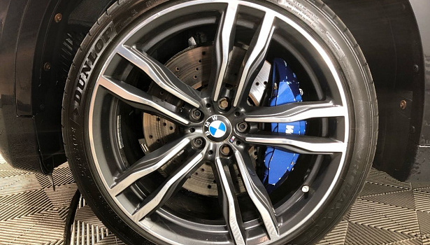 BMW X6 M 4.4 4WD Внедорожник (575 л.с.) фото 17