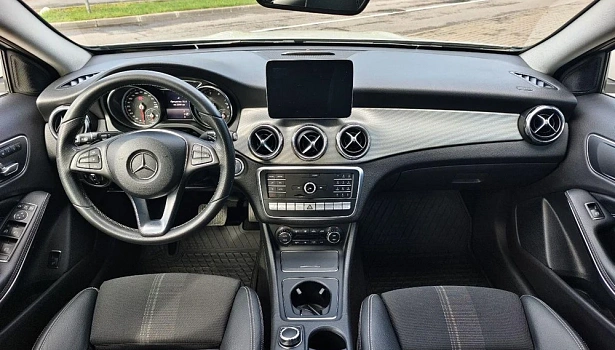 Mercedes-Benz GLA 250 4MATIC Внедорожник Urban Night Edition (211 л.с.) фото 9