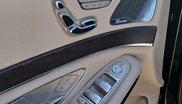 Mercedes-Benz S 560 4MATIC Седан (469 л.с.) фото 17
