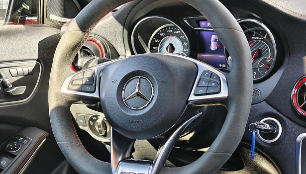 Mercedes-Benz AMG GLA 45 4MATIC Внедорожник Особая серия (381 л.с.) фото 11