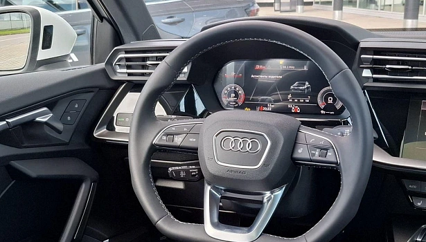 Audi A3 1.5 4WD Хэтчбек (160 л.с.) фото 30