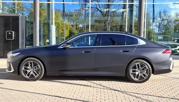 BMW 5 серии 2.0 4WD Седан M Sport (258 л.с.) фото 3