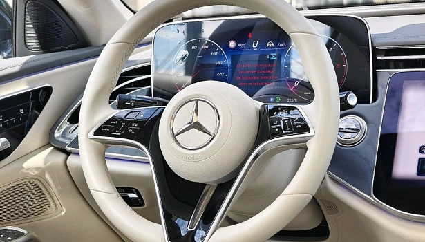 Mercedes-Benz E 2.0d 4MATIC Седан (197 л.с.) фото 17