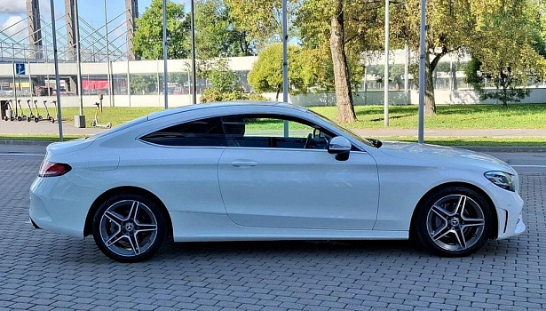 Mercedes-Benz C 180 Купе Sport (150 л.с.) фото 7