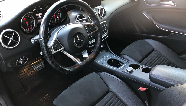 Mercedes-Benz GLA 250 4MATIC Внедорожник Особая серия (211 л.с.) фото 10