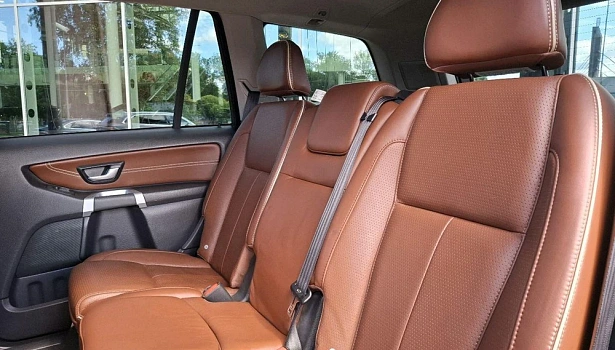 Volvo XC90 2.5 4WD Внедорожник (5 мест) (210 л.с.) фото 14
