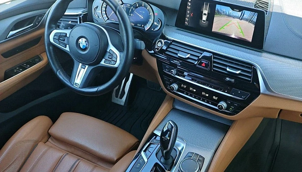 BMW 6 серии 630 4WD Лифтбек (249 л.с.) фото 11