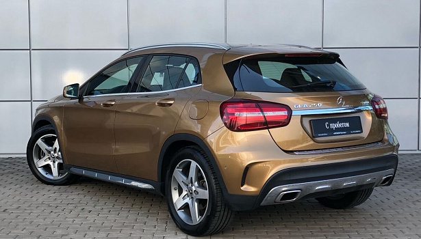 Mercedes-Benz GLA 250 4MATIC Внедорожник Особая серия (211 л.с.) фото 4