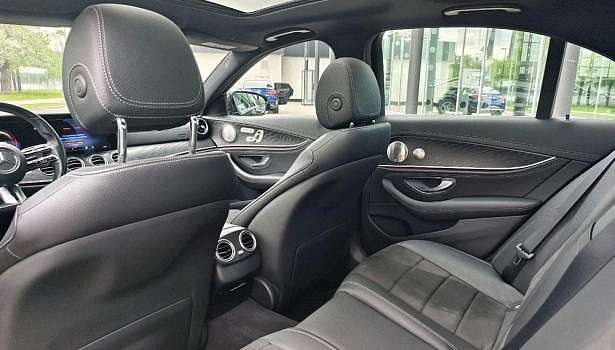 Mercedes-Benz E 200 4MATIC Седан Sport Plus (197 л.с.) фото 13