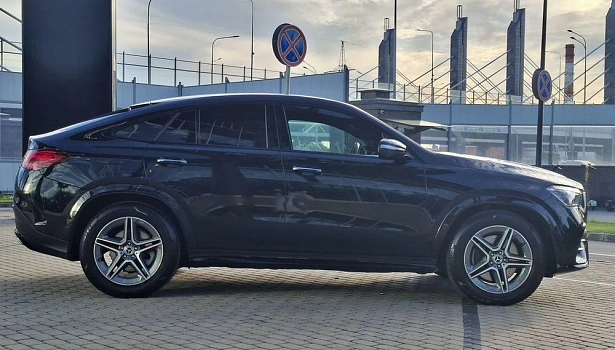 Mercedes-Benz GLE 300 d 4MATIC Внедорожник (269 л.с.) фото 6