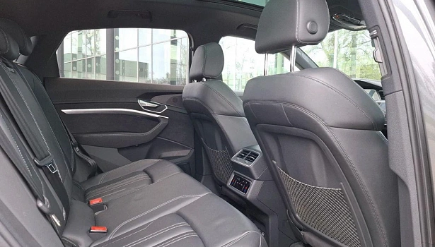 Audi e-tron Electro 4WD Внедорожник Exclusive (230 кВт) фото 13