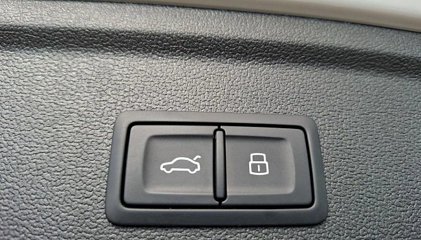 Audi A3 1.5 4WD Хэтчбек (160 л.с.) фото 16