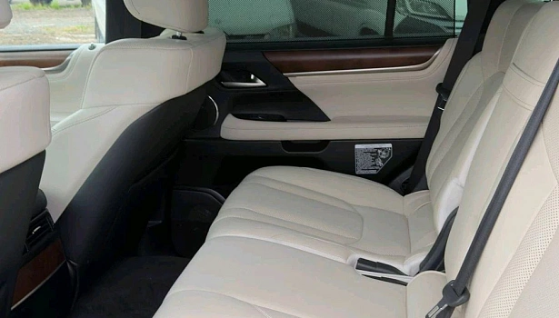 Lexus LX 4.5d 4WD Внедорожник Black Vision (272 л.с.) фото 8