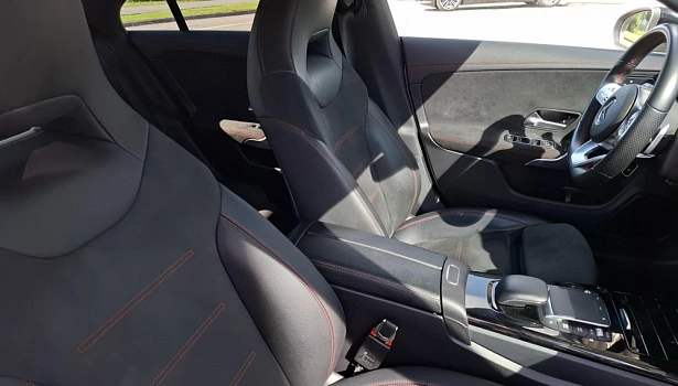 Mercedes-Benz CLA 200 Купе Sport (150 л.с.) фото 36