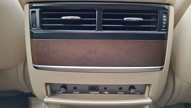 Lexus LX 5.7 4WD Внедорожник Superior (367 л.с.) фото 32