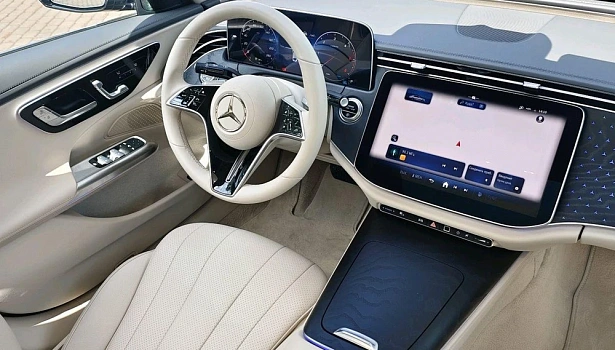 Mercedes-Benz E 2.0d 4MATIC Седан (197 л.с.) фото 15