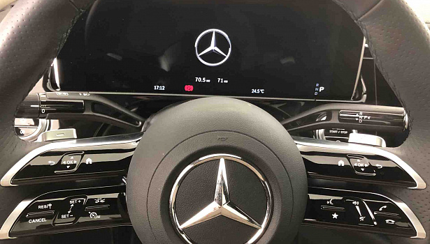 Mercedes-Benz E 2.0 4MATIC Седан (258 л.с.) фото 14