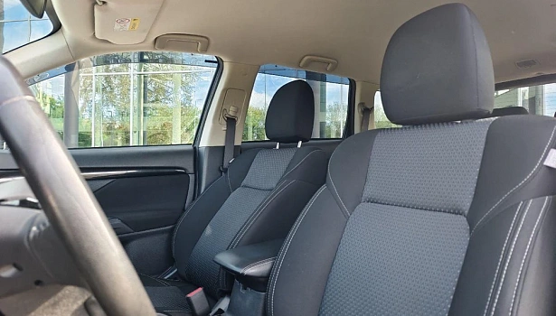 Mitsubishi Outlander 2.0 4WD Внедорожник Inform (146 л.с.) фото 12