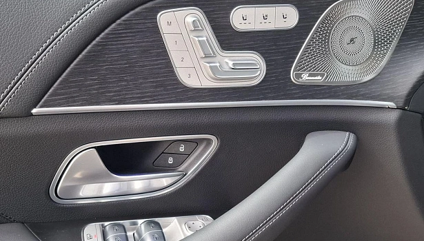 Mercedes-Benz GLE 300 d 4MATIC Внедорожник (269 л.с.) фото 10