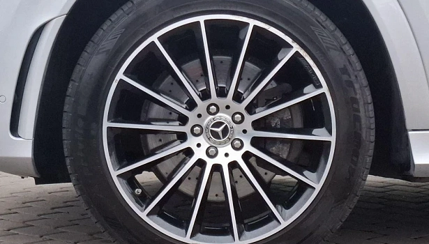Mercedes-Benz GLE 350 d 4MATIC Внедорожник (272 л.с.) фото 9