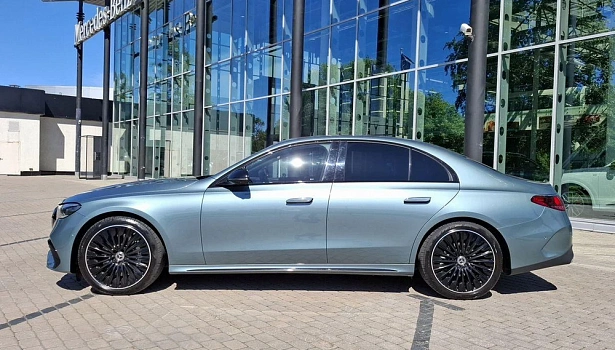 Mercedes-Benz E 2.0d 4MATIC Седан (197 л.с.) фото 3