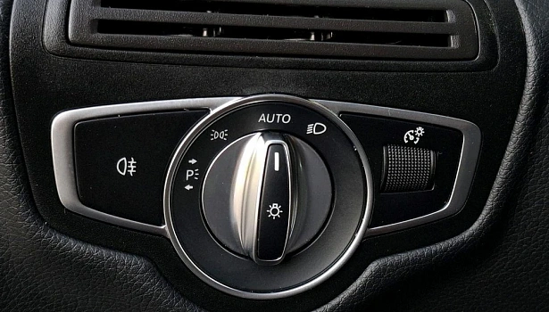 Mercedes-Benz GLC 300 d 4MATIC Внедорожник Sport (245 л.с.) фото 13