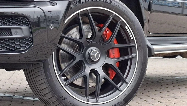 Mercedes-Benz AMG G 63 4MATIC Внедорожник (585 л.с.) фото 15