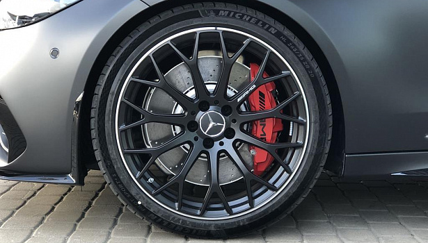 Mercedes-Benz AMG C63 S E Performance 4MATIC Седан (680 л.с.) Серый Графит GRAPHIT Grau Матовый фото 22