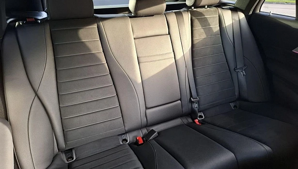 Mercedes-Benz GLE 300 d 4MATIC Внедорожник (269 л.с.) фото 11