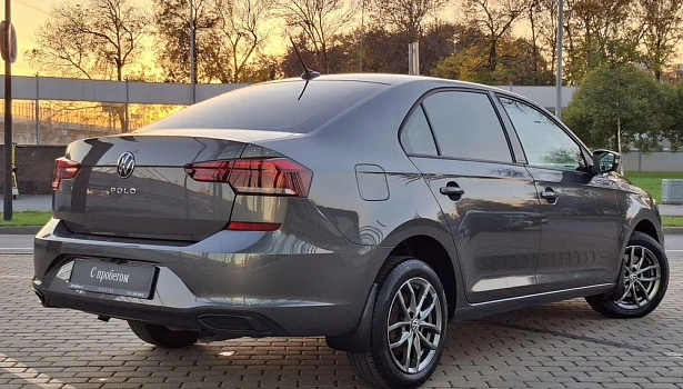 Volkswagen Polo 1.6 4WD Лифтбек Football Edition (110 л.с.) фото 2