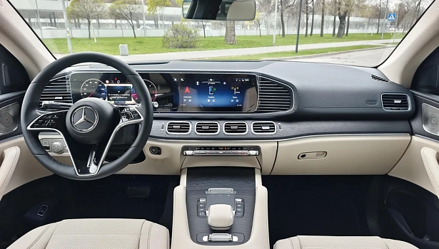 Mercedes-Benz GLE 300 d 4MATIC Внедорожник (269 л.с.) фото 8
