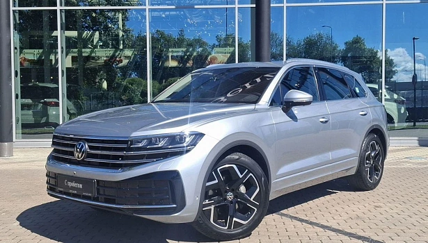 Volkswagen Touareg 3.0d 4WD Внедорожник Elegance (286 л.с.) фото 1