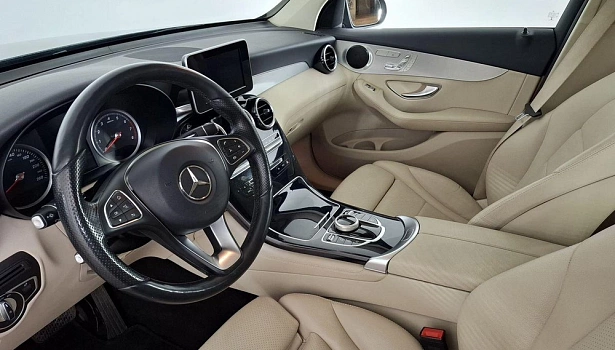 Mercedes-Benz GLC 250 4MATIC Внедорожник Особая серия (211 л.с.) фото 10