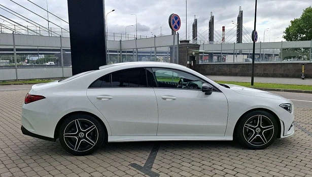 Mercedes-Benz CLA 1.3 4MATIC Купе Sport (150 л.с.) фото 8