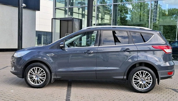 Ford Kuga 1.6 4WD Внедорожник Titanium (150 л.с.) фото 3