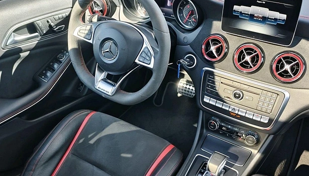 Mercedes-Benz AMG GLA 45 4MATIC Внедорожник Особая серия (381 л.с.) фото 14
