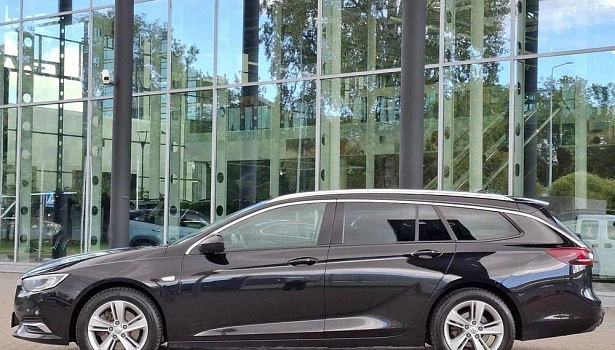 Opel Insignia 2.0d 4WD Универсал (170 л.с.) фото 3