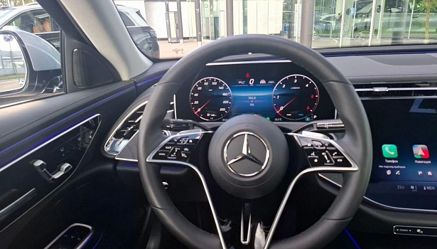 Mercedes-Benz E 2.0d 4MATIC Седан (197 л.с.) фото 27