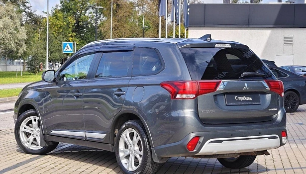 Mitsubishi Outlander 2.0 4WD Внедорожник Inform (146 л.с.) фото 4