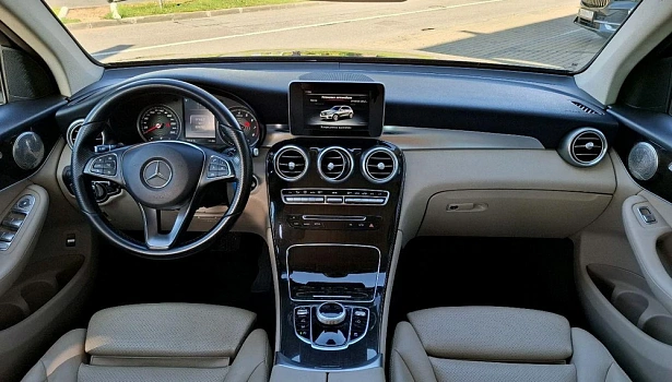 Mercedes-Benz GLC 250 4MATIC Внедорожник (211 л.с.) фото 9