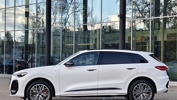 Audi Q5 2.0 4WD Внедорожник 40 TFSI Quattro (204 л.с.) фото 3