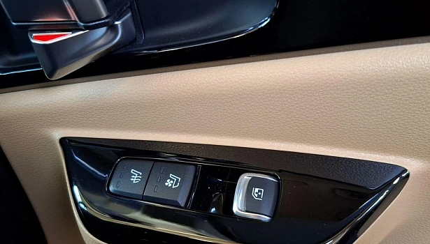 Kia Carnival 2.2 CDI 4WD Минивэн Prestige (199 л.с.) фото 38