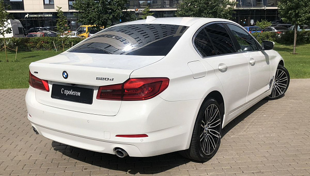 BMW 5 серии 520 d 4WD Седан (190 л.с.) фото 6