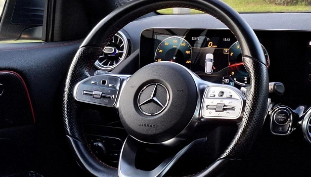 Mercedes-Benz GLA 200 4MATIC Внедорожник Sport (150 л.с.) фото 18