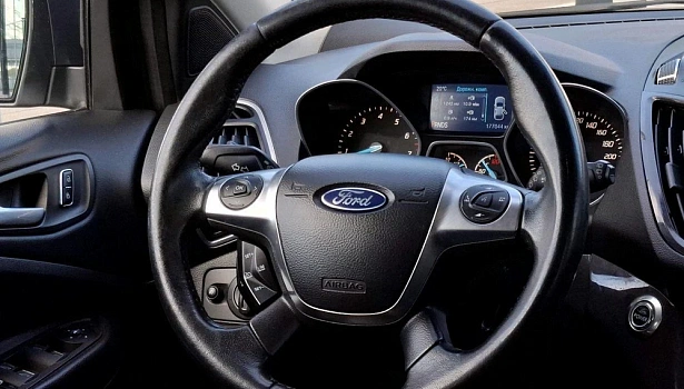 Ford Kuga 1.6 4WD Внедорожник Titanium (150 л.с.) фото 26