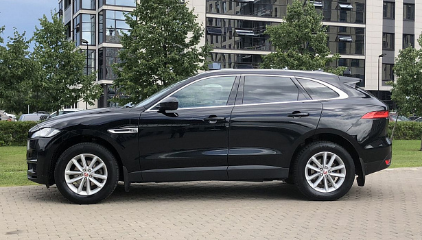 Jaguar F-Pace 2.0d 4WD Внедорожник Pure (180 л.с.) фото 3