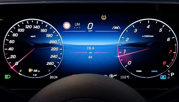 Mercedes-Benz GLC 2.0 4MATIC Внедорожник (258 л.с.) фото 26