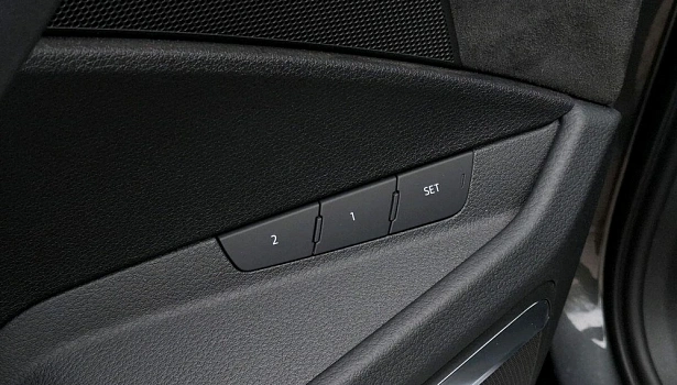 Audi e-tron Electro 4WD Внедорожник Exclusive (230 кВт) фото 19