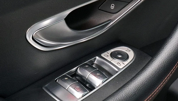 Mercedes-Benz AMG E 53 4MATIC Купе Особая Серия (435 л.с.) фото 18
